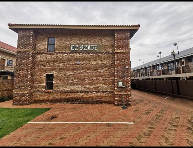 2 BEDROOM PROPERTY TO RENT IN DIE BULT